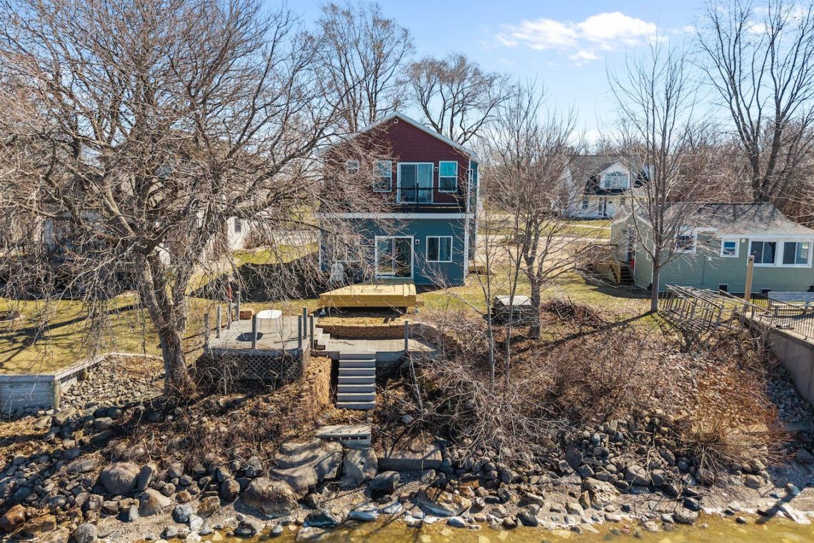 LakeFront, Private Dock, Water toys, Sleeps 17